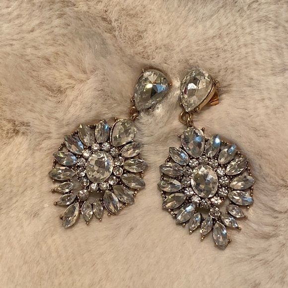 Jewelry - CRYS Earrs